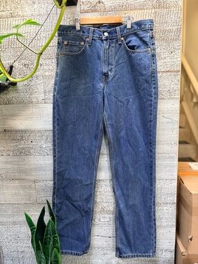 🏷 Levi's | 516 Straight Fit Medium Wash Denim Jeans - Men's 31x31 1/2